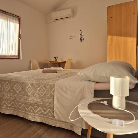 Apartments Bele Maslenica Extérieur photo