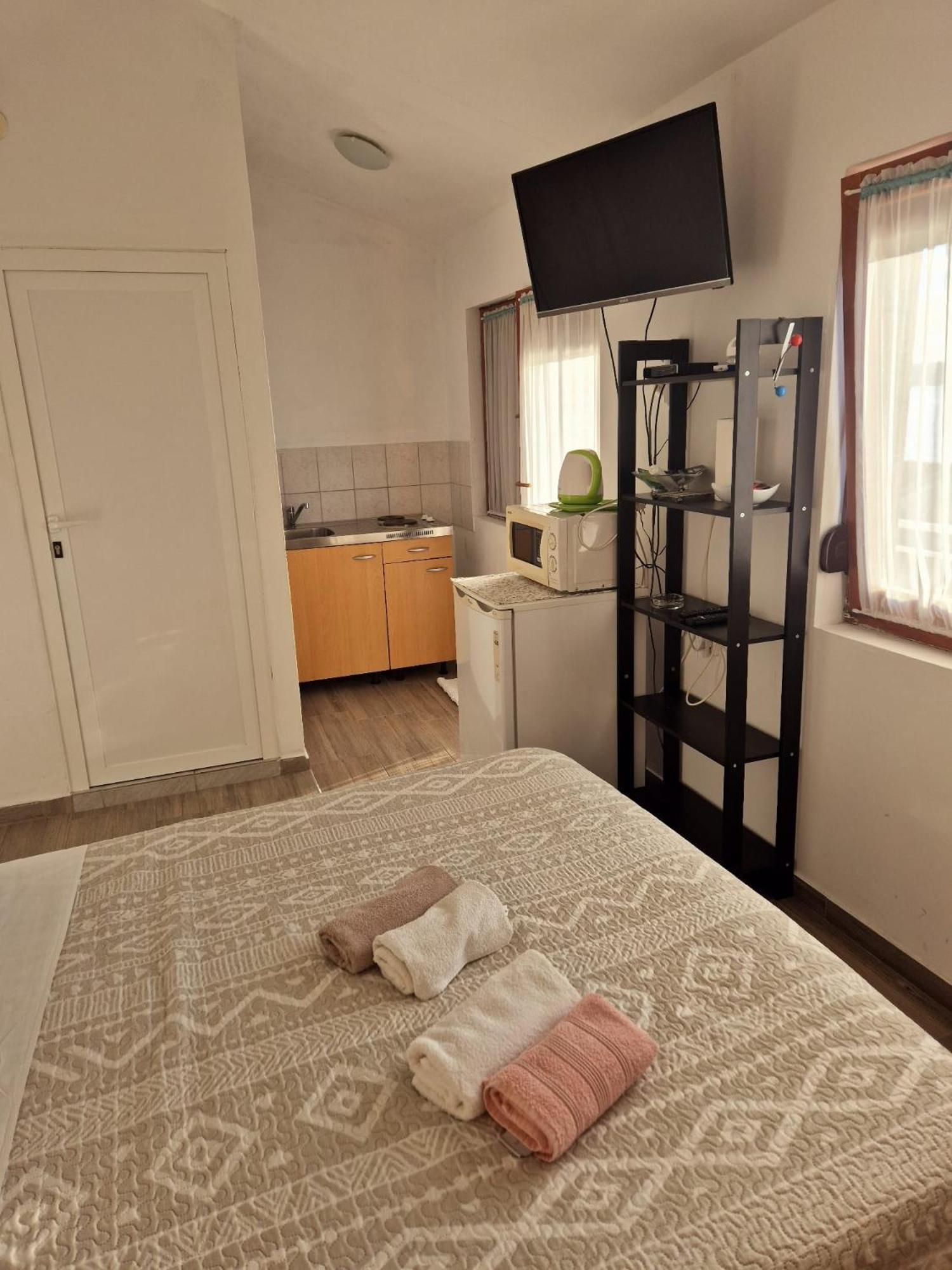 Apartments Bele Maslenica Extérieur photo