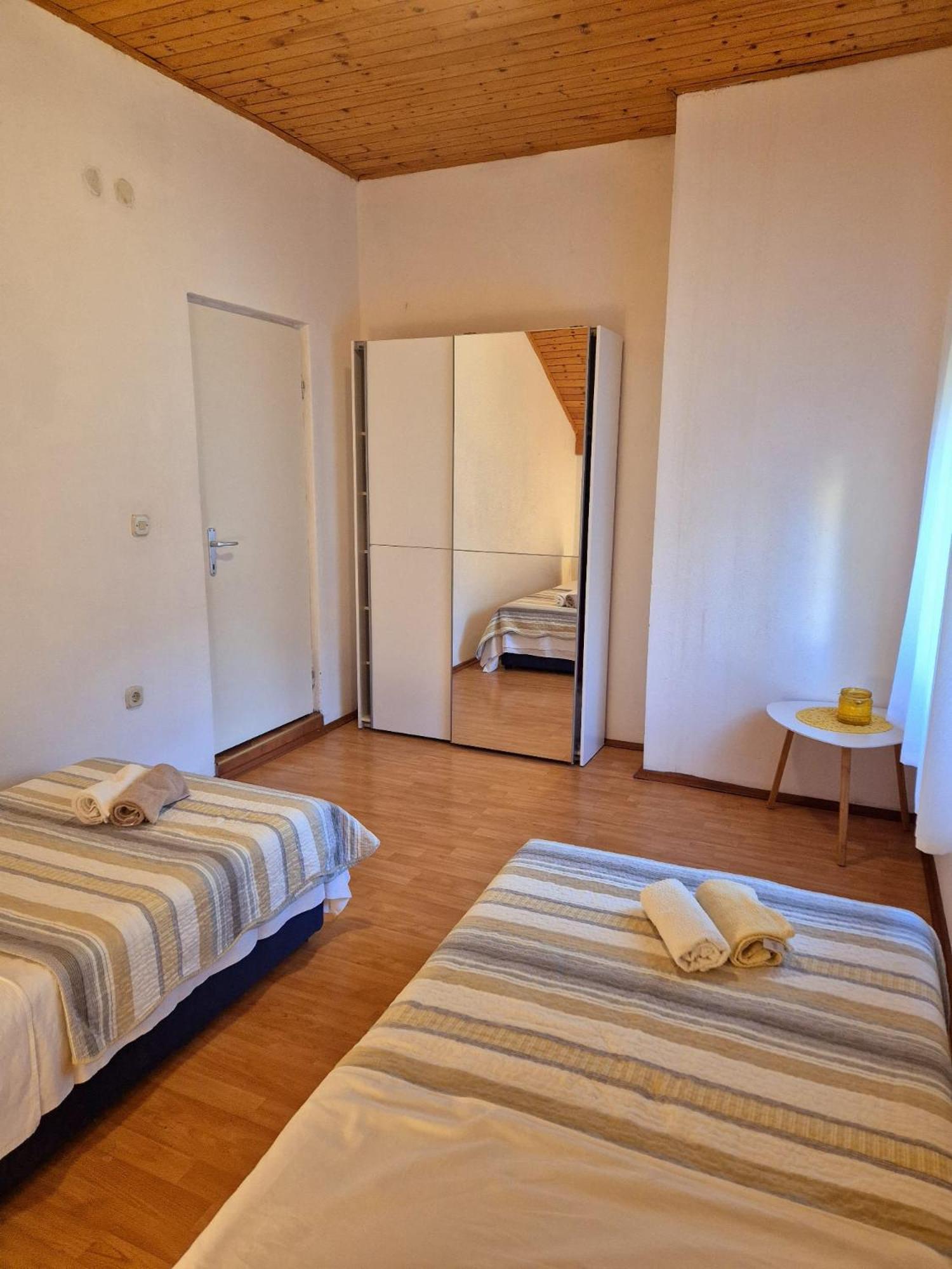 Apartments Bele Maslenica Extérieur photo